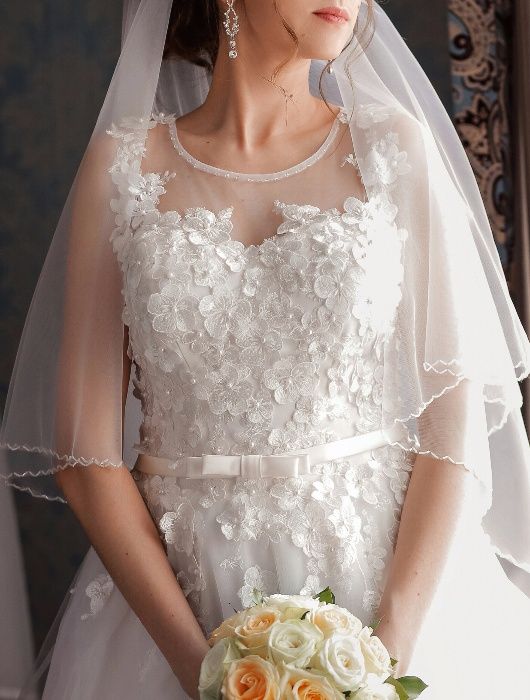 Свадебное платье айвори,размер 44-48. Платье находится в городе Сарань