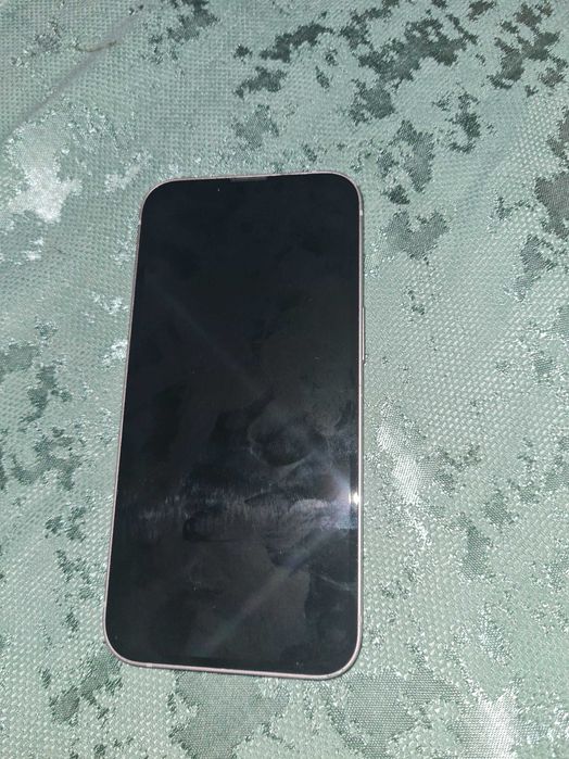 Vand iphone 13 pink 128 gb pt piese