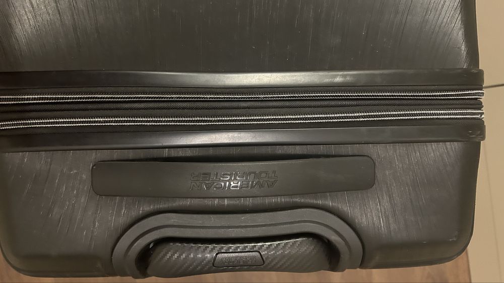 чемодан American Tourister