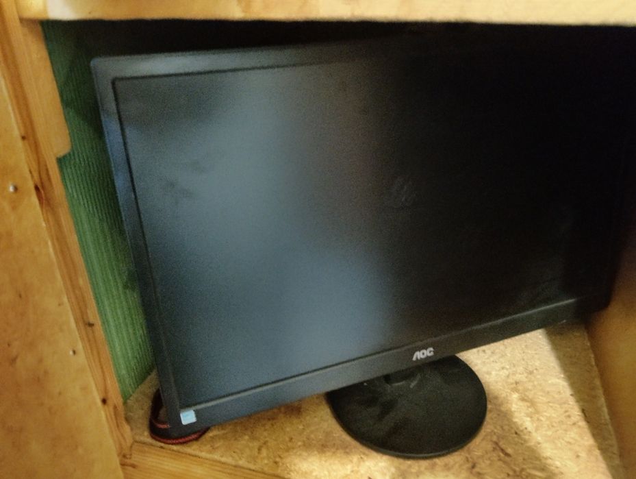 Продам монитор на запч