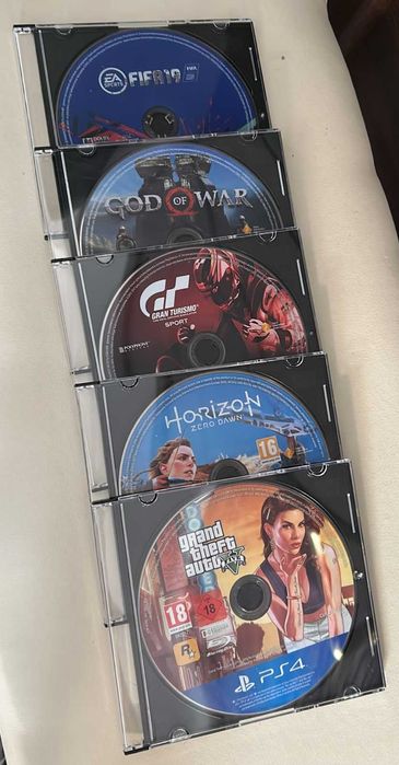 Продам игровую приставку PS5 с играми
