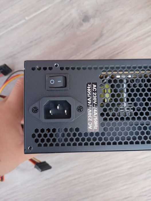 Sursa gigabyte 230v 600w