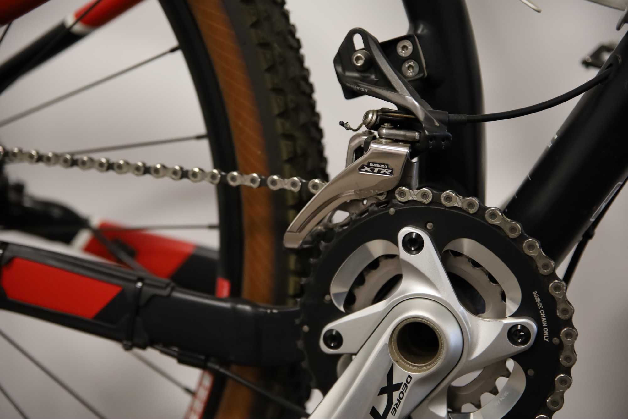 Vand Merida MTB Ninety-Six 9.800 negru-rosu-alb, ca noua, impecabila!
