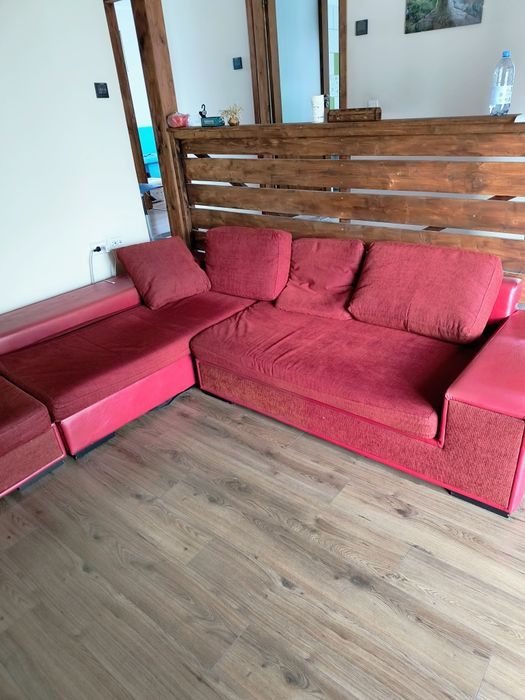 Vând urgent colțar Staier