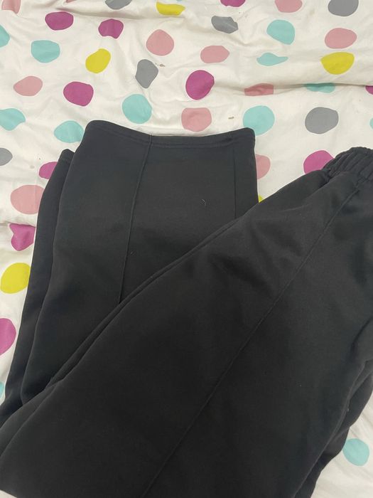 Pantaloni trening pufoși