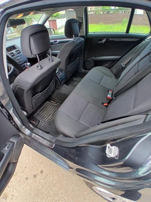 Vând Mercedes compresor