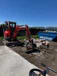 Lucrari cu miniexcavator -santuri apa,gaz,curent,canalizari,fundatii