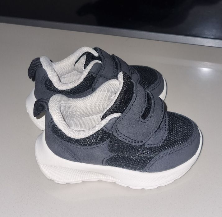 H&M маратонки 18/19