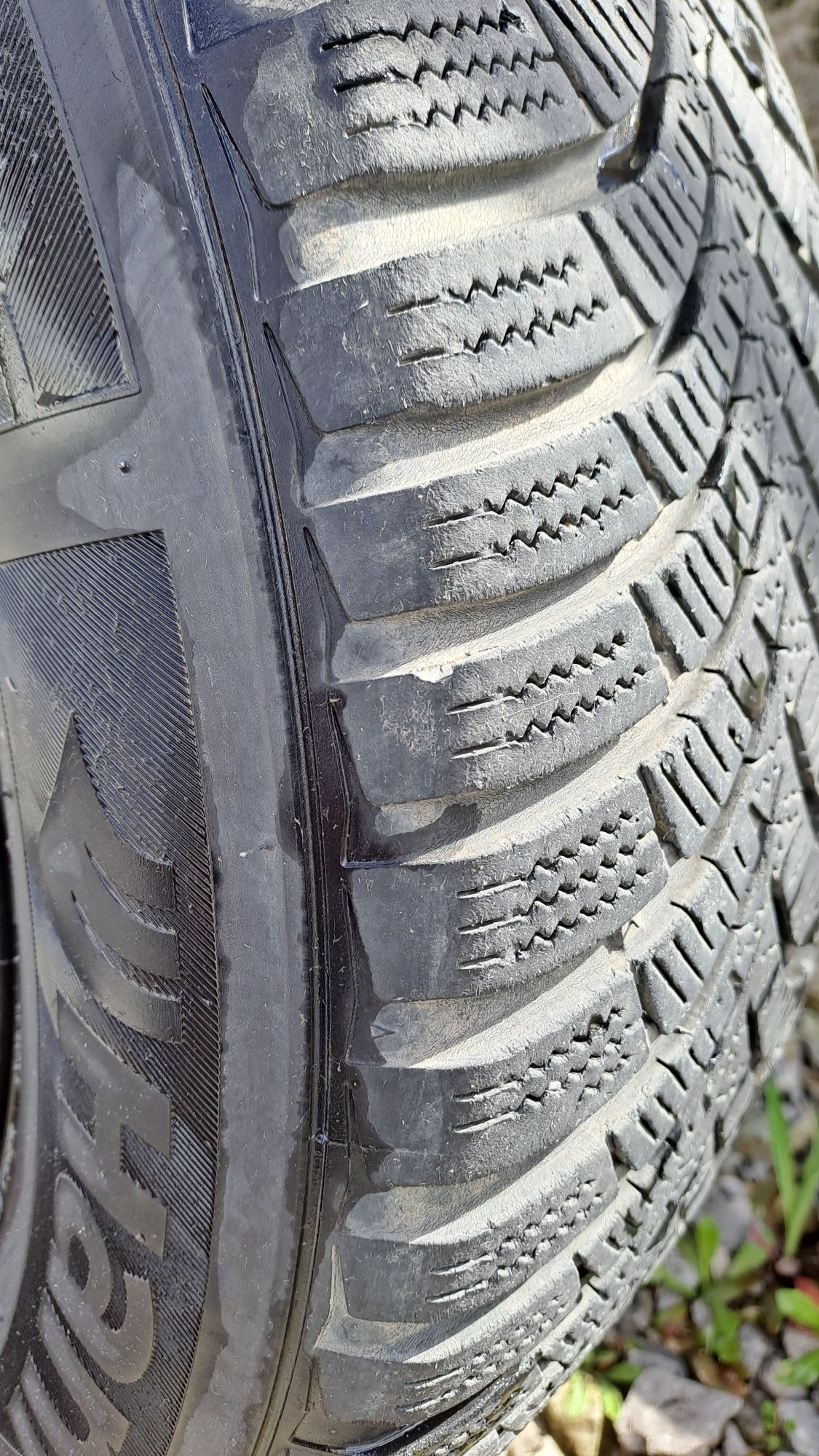 Anvelopa de iarnă Hankook 185/70r14