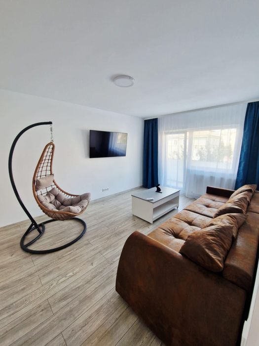 Apartament, 3 camere, 2 bai, centru, 64 mp utili