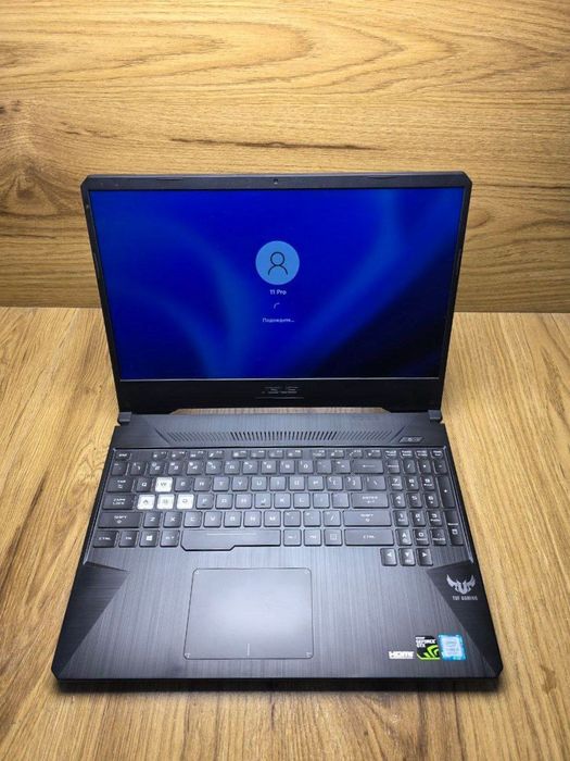 Asus tuf gaming holati yaxshi