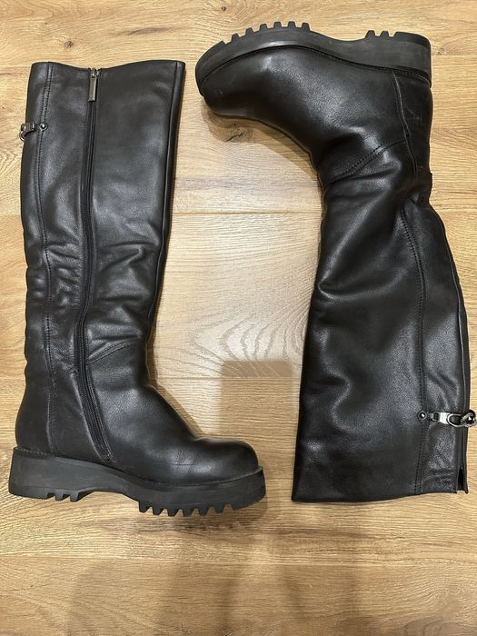 Женские зимние сапоги