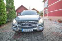 Mercedes-Benz ML Vand Mercedes ML350 CDI cu service la zi facut doar la reprezentanta.