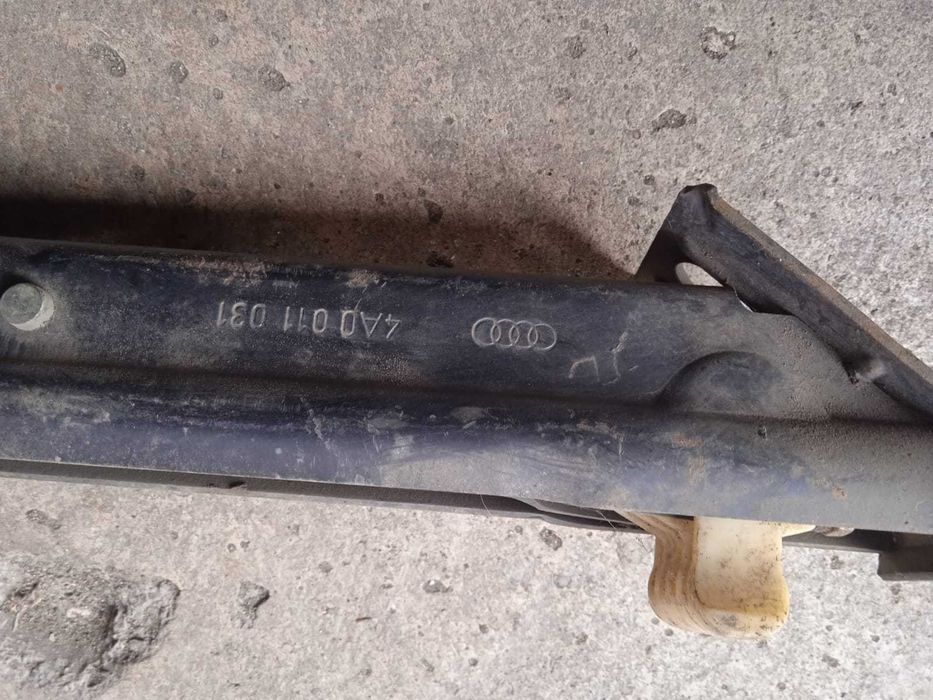 Домкрат на Ауди 100 с4