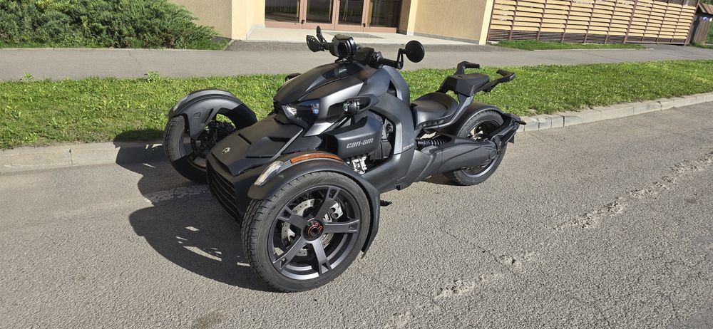 can am spyder 2019