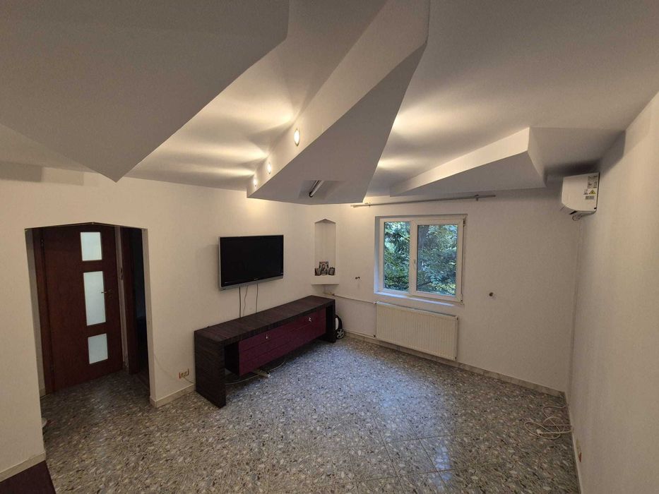 Direct proprietar vand ap 3 cam, Sect 4, Strada Semenic, etaj 2