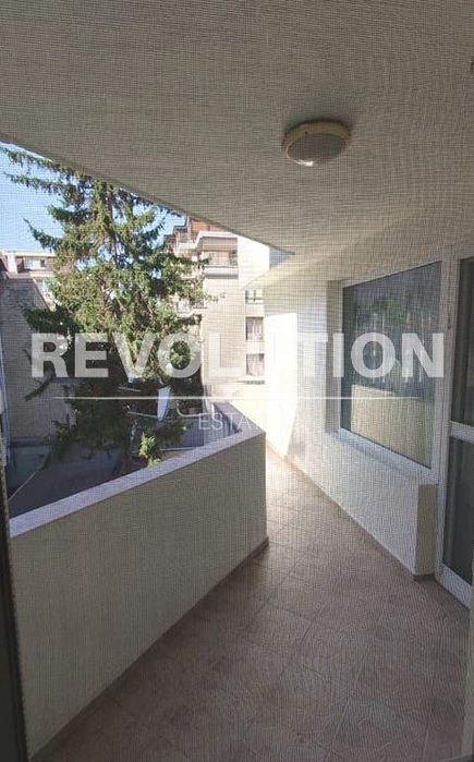 Дава се под наем Тристаен апартамент в Варна, Чаталджа - 130 кв.м за 1000 € - Снимка #9