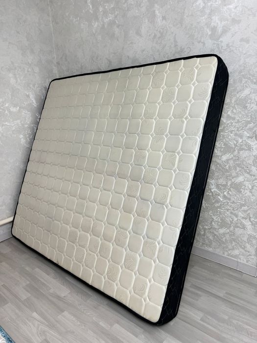 Срочноо пррдаю матрас! 8000 тг