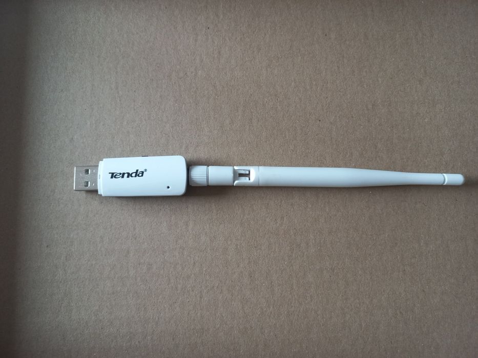 Adaptor Wireless Wi-Fi Tenda + Adaptor Wireless Tp-Link