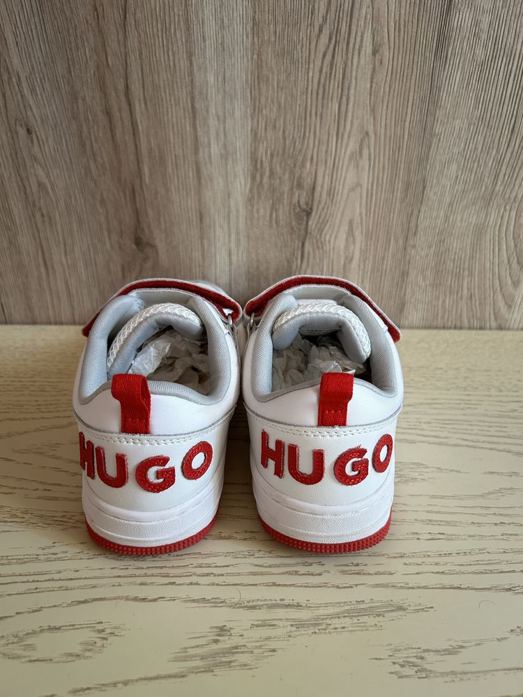 HUGO оригинални за момиченце 35-ти номер