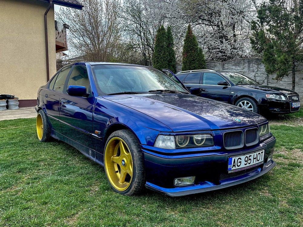 BMW e36 Sedan Albastru