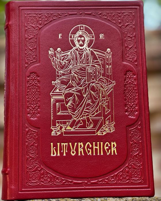 Liturghier legat în piele naturala