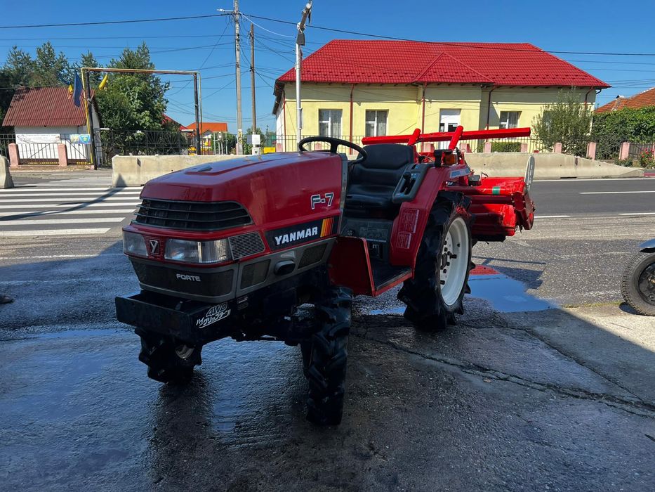 Tractor japonez Yanmar