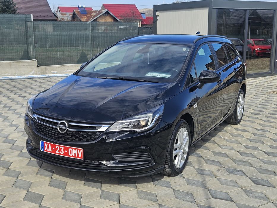 Opel  Astra  din 2018 1.6 disel !