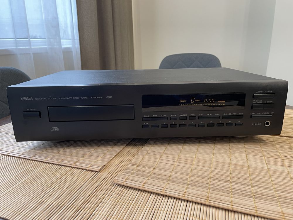 Yamaha CDX 560 CD Player