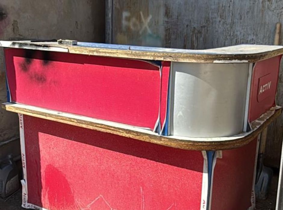 Ресепшен в среднем состояние