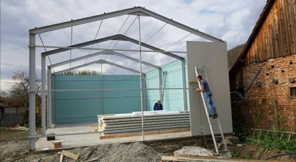 Vând structura metalică 10x25
