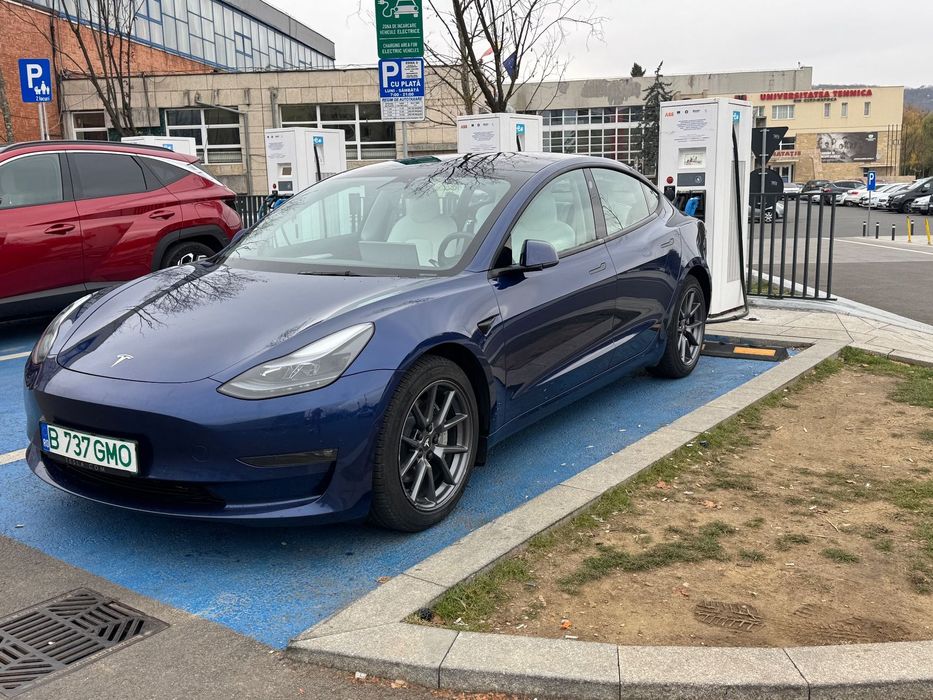 Tesla Model 3 Primul proprietar