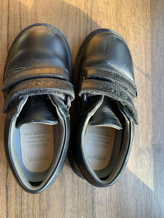 Pantofi eleganti piele Geox 26