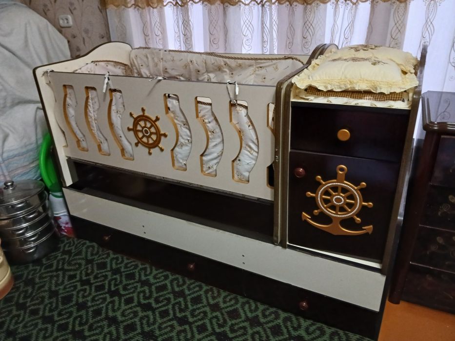 Колыбель почти новый