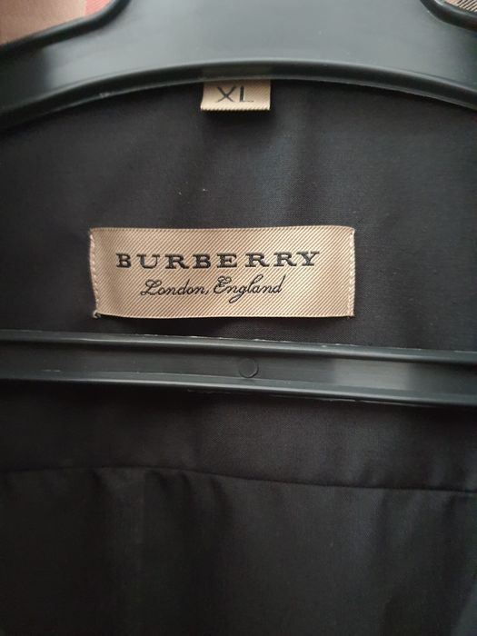 Vând cămașă Burberry