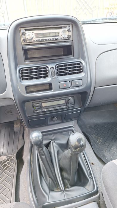 D22 2.5 diesel 4x4 cu reductor