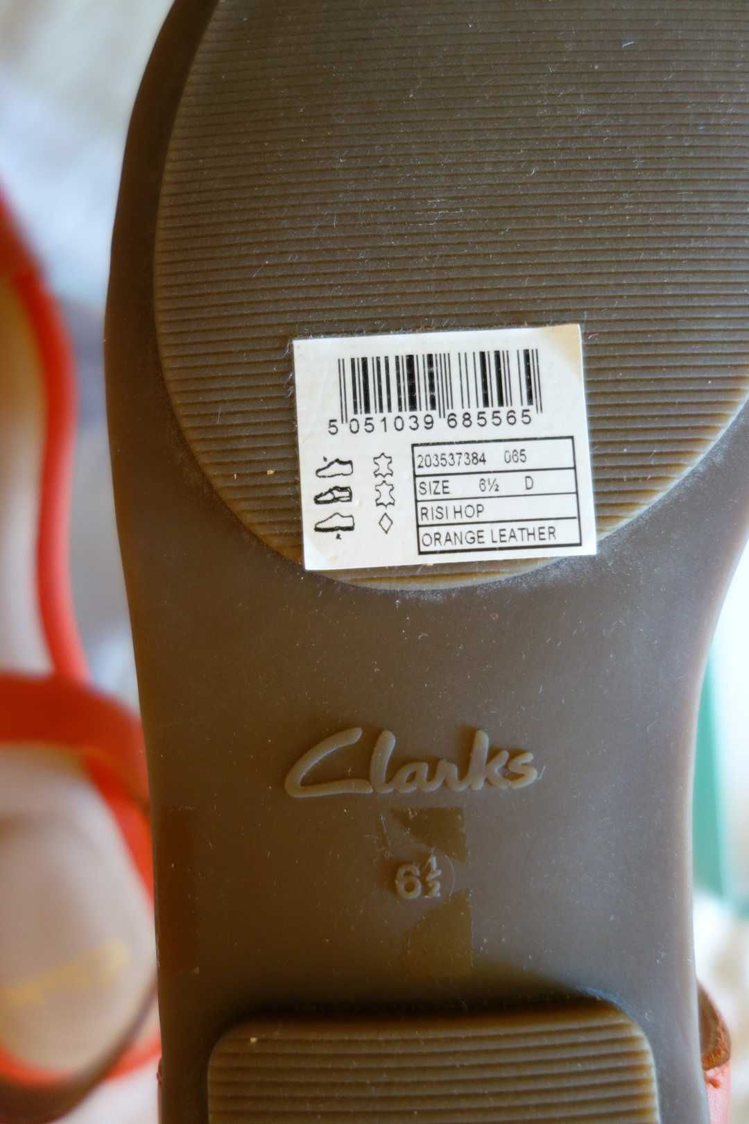 нови сандали Clarks, 39-40ти номер
