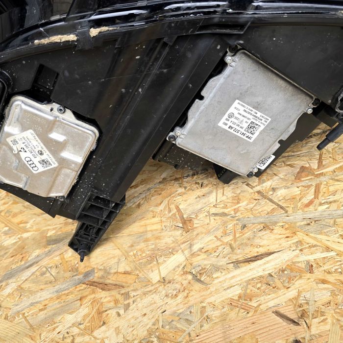 Far led Tiguan dreapta față 2023