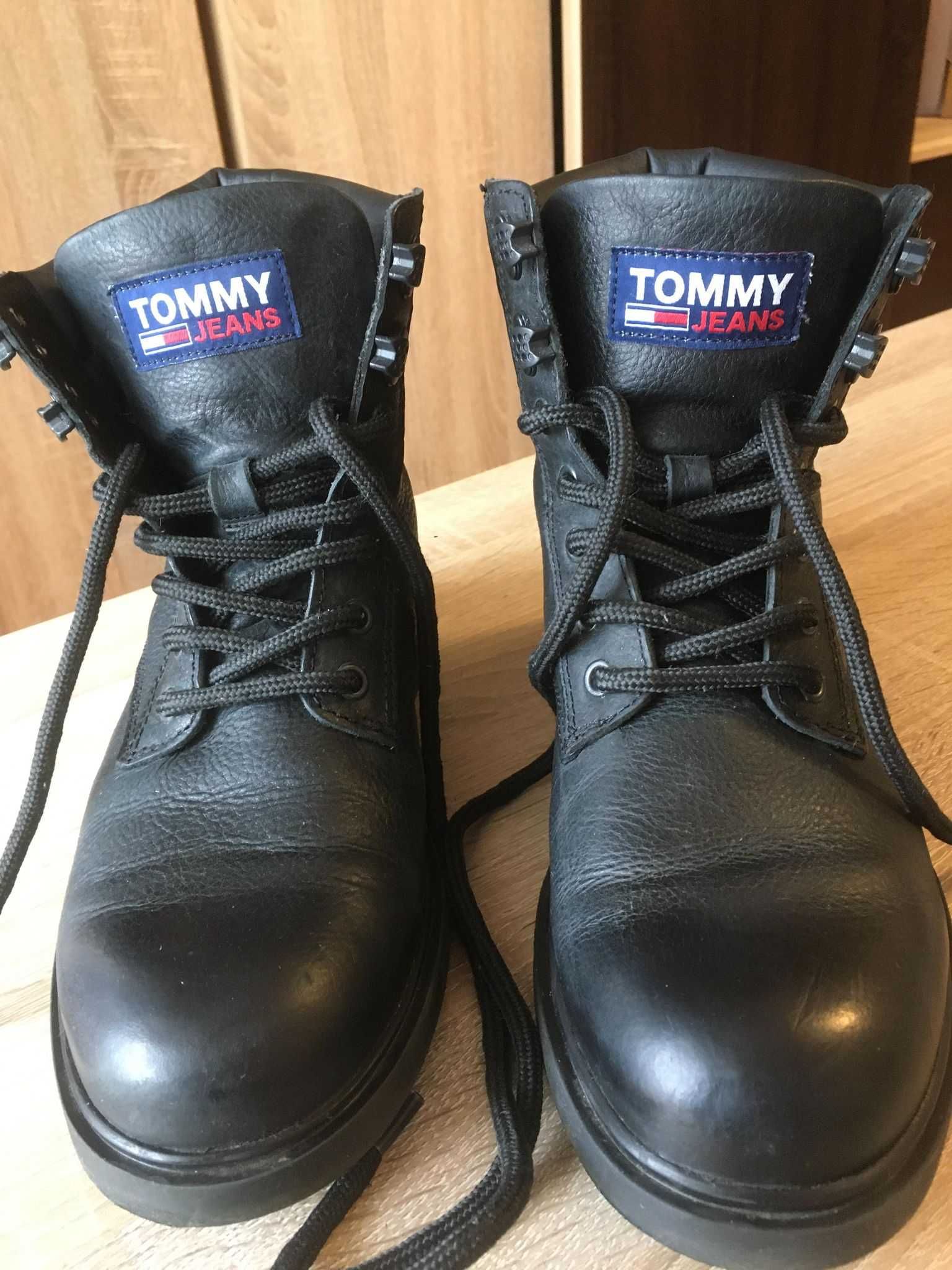 Ghete Tommy Hilfiger , 40