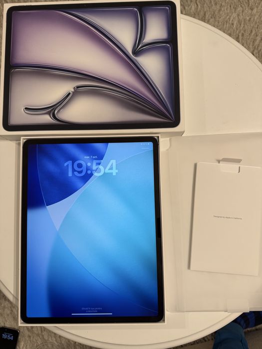 iPad Air 13, M3, 256GB, Wi-Fi + cellular, space gray