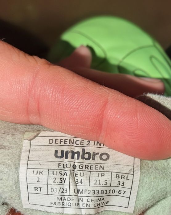 Ghete fotbal Umbro iarba sintetica - nr. 34