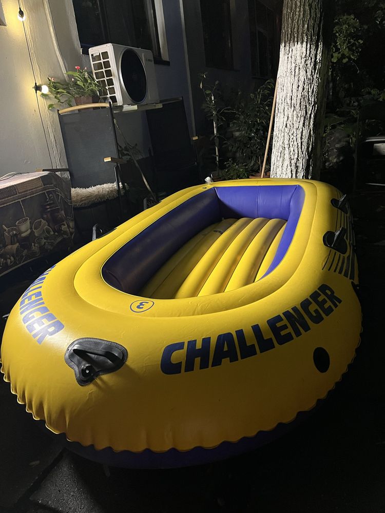 Barca gonflabila Challenger 3 persoane(400kg) stare f buna