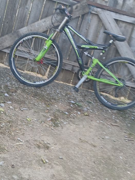 Vând bicicletaaa