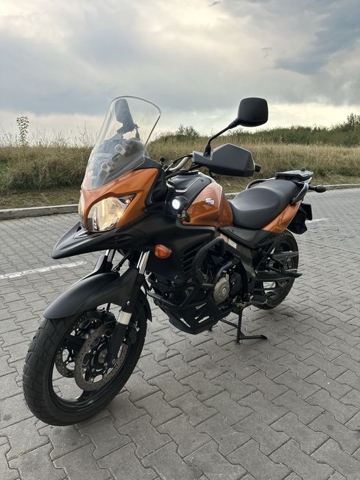 Suzuki V-strom DL650A ( limitat cu acte) se poate delimita
