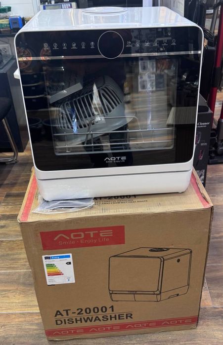 Пасуда мойка. Идиш йувадиган