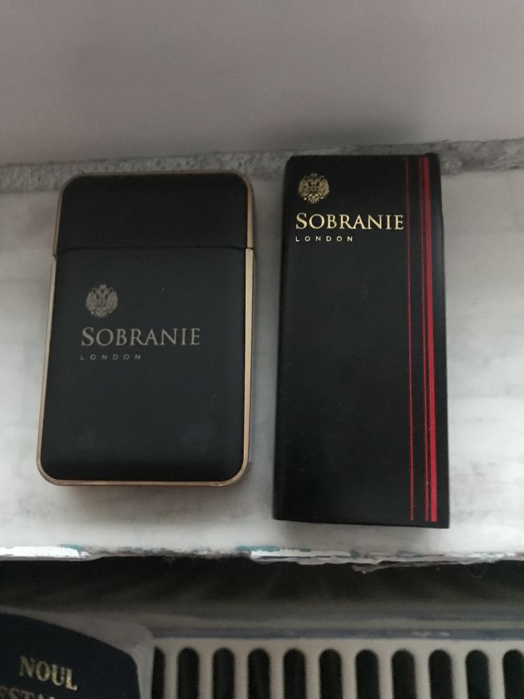 Brichete sobranie si winston