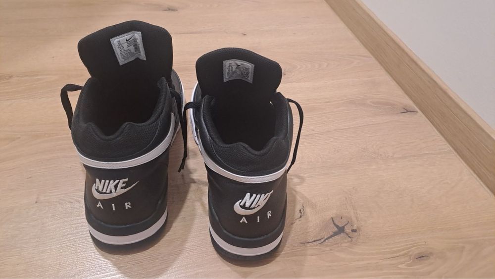Мъжки маратонки NIKE Flight Legacy