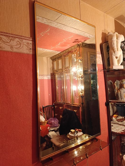 Продам зеркало настенное