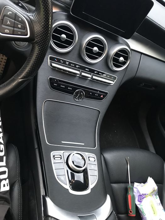 Mercedes w205 централна конзола
