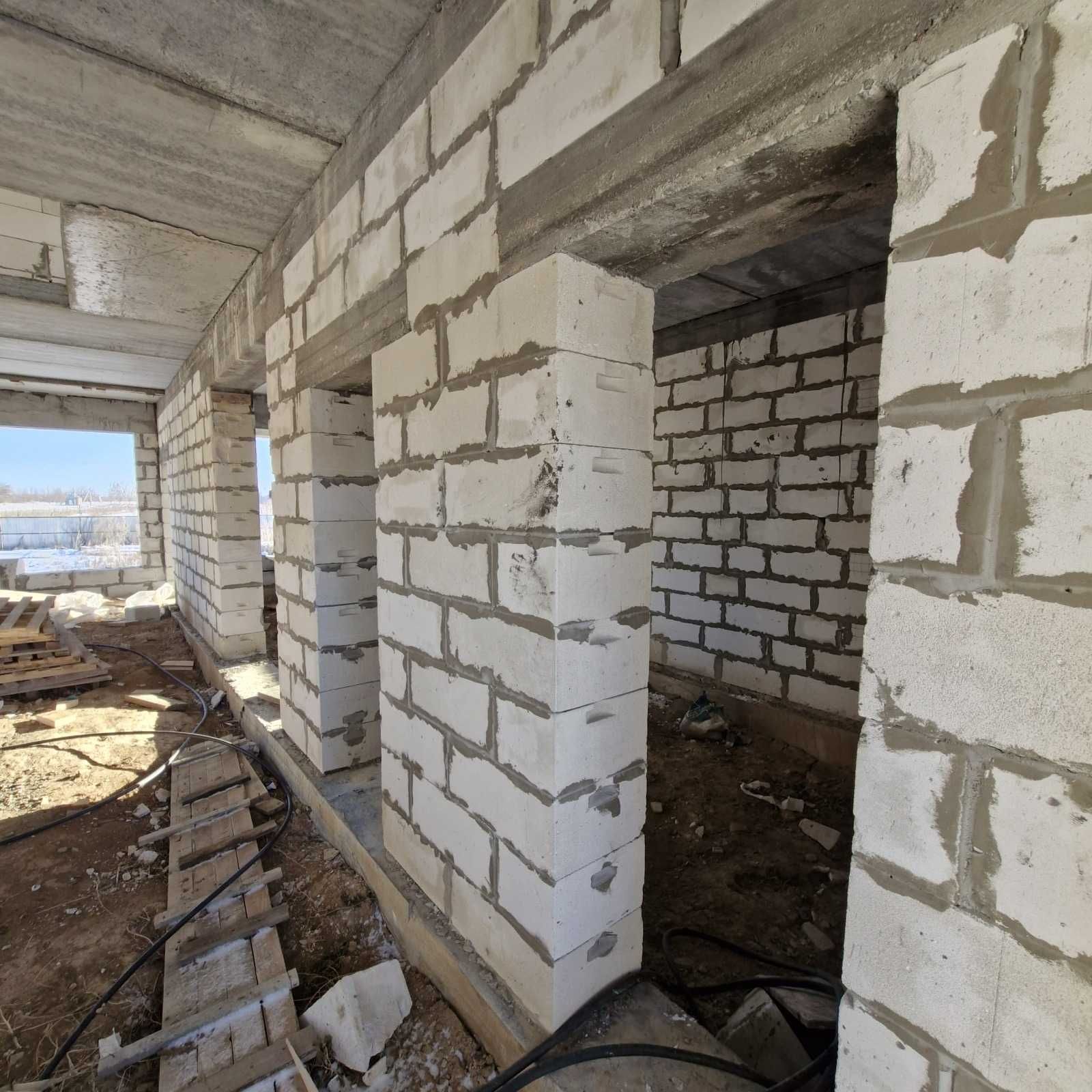 Продам недостроенный дом в Жероме